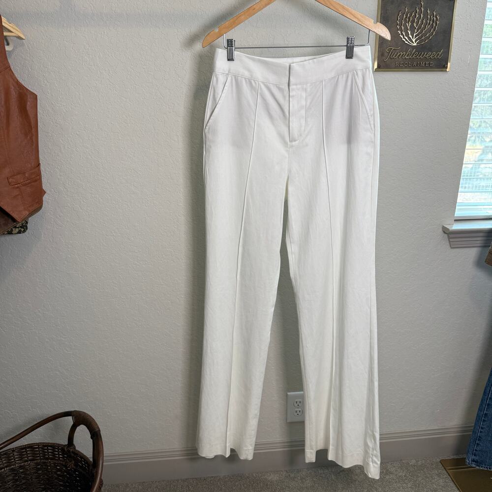 Women's Alice & Olivia White Seamed Flare Bottom Dress Pants Size 8 NWOT - Picture 11 of 13